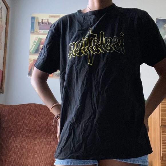 Kali Uchis Isolation Tour tshirt - Picture 2 of 4